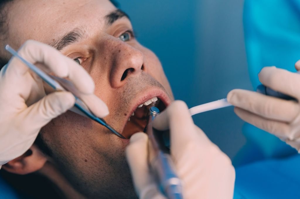 Root Canal Treatment in Lower Parel: Myths vs. Facts